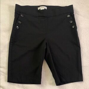 (NEW)Women's Black Button-Detail Shorts